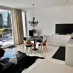 아파트호텔 Merangardenvilla Adults Only 메라노
