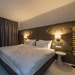 Merangardenvilla Adults Only 4*