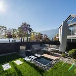 Merangardenvilla Adults Only 4*