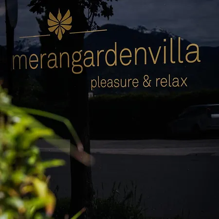 Lägenhetshotell Merangardenvilla Adults Only
