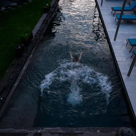 Lägenhetshotell Merangardenvilla Adults Only