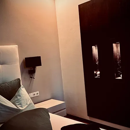 Aparthotel Merangardenvilla Adults Only