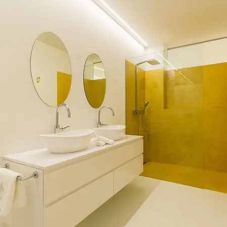 Merangardenvilla Adults Only מלון דירות 4*