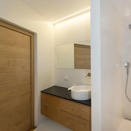 Merangardenvilla Adults Only