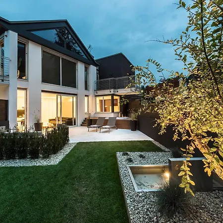 Merangardenvilla Adults Only Lägenhetshotell 4*