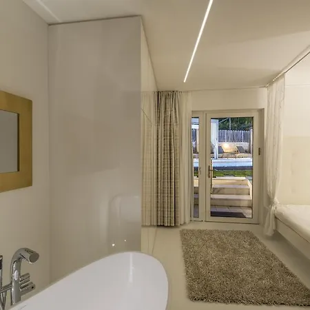 Merangardenvilla Adults Only Apartahotel