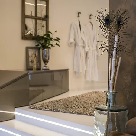 Merangardenvilla Adults Only Apartahotel 4*