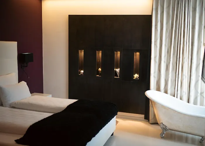 Merangardenvilla Adults Only