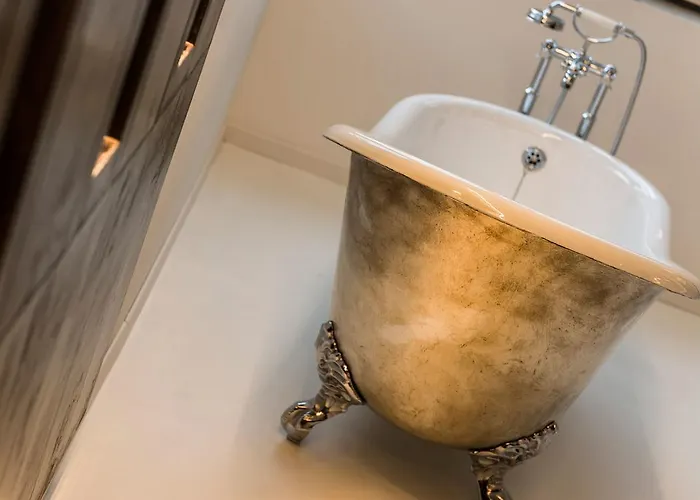 Merangardenvilla Adults Only 4*