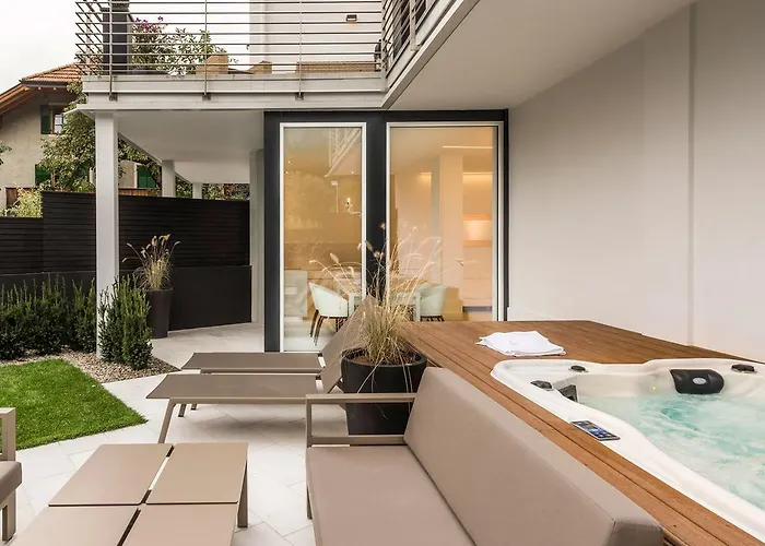 Merangardenvilla Adults Only Апарт-готель